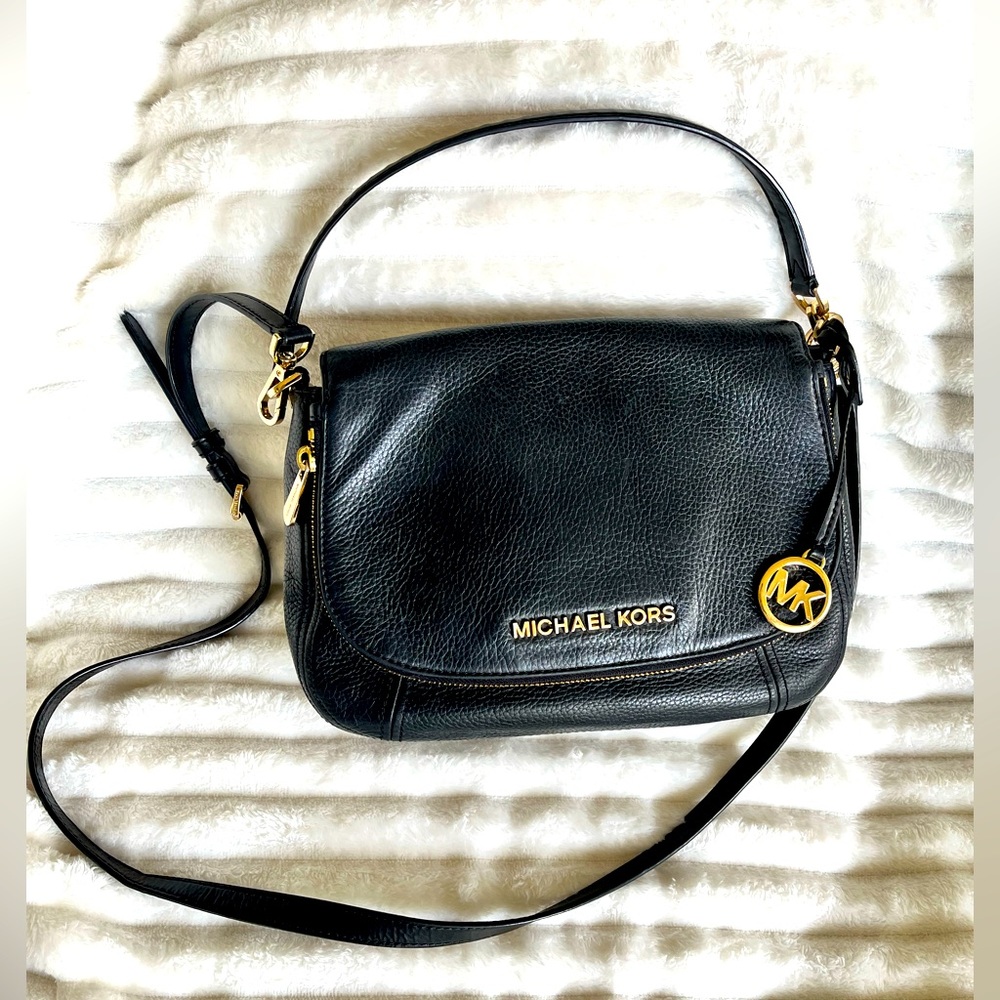 MICHAEL KORS Bedford Leather Medium Convertible Shoulder Bag w/top handle strap